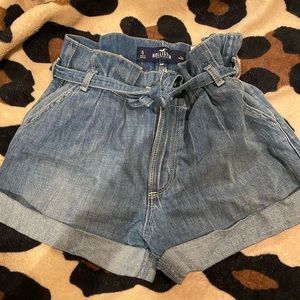 Hollister high rise mom jean denim shorts